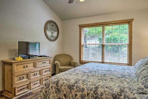 Lakeside Resort Retreat With Pool Access And Deck
