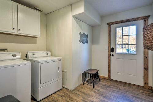Luxury Cabin With Pond, Working Ranch Near Nevada, Mo