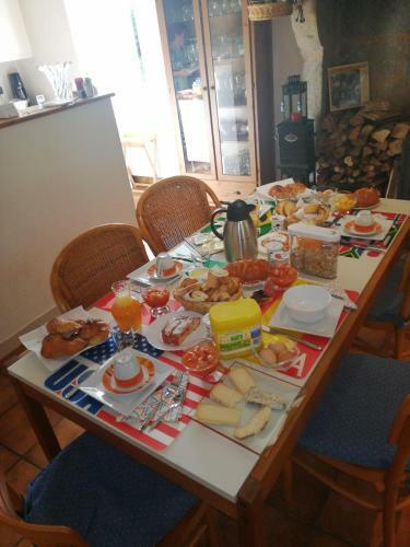 Hostal Maison Neuve Grandval