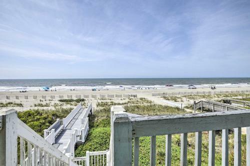 Large-group Getaway - Beachfront Home With Pool!