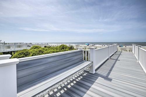 Large-group Getaway - Beachfront Home With Pool!