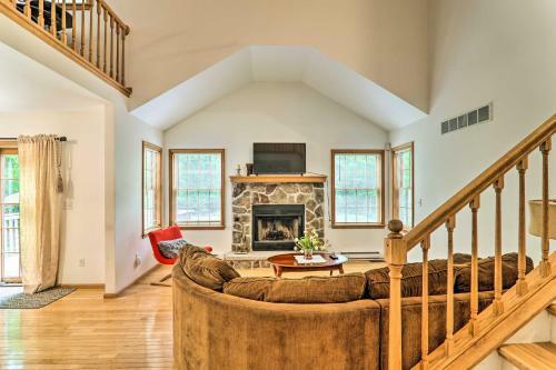 Poconos Home By Camelback Less Than 6 Mi To Mt Airy Casino