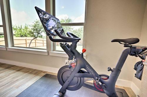 Upscale Austin Area Escape - Families Welcome