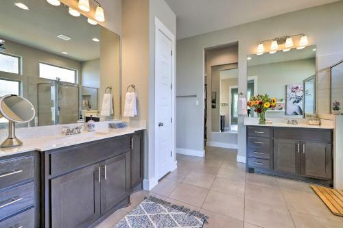 Upscale Austin Area Escape - Families Welcome