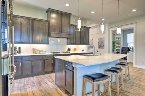 Upscale Austin Area Escape - Families Welcome