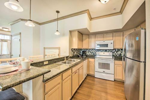 Evolve Sheboygan Villa, Steps To Lake Michigan!
