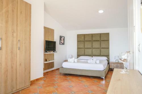 Sea View Apartments Eldo