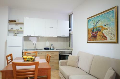 Sea View Apartments Eldo