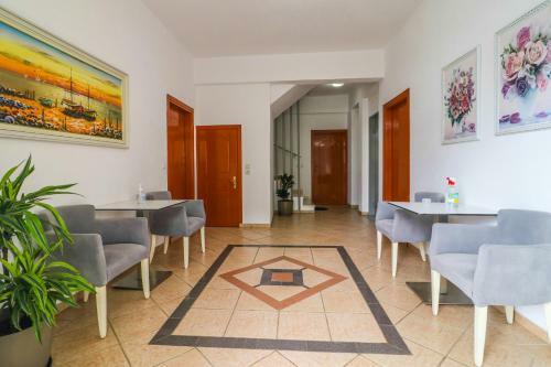Lido Apartments