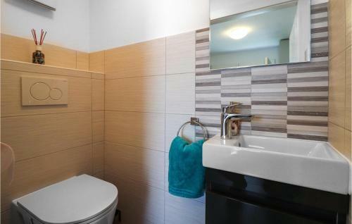 Amazing Home In Deutsch-sch�tzen With 1 Bedrooms