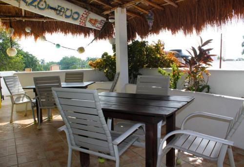 Hostal Coral Reef Inn
