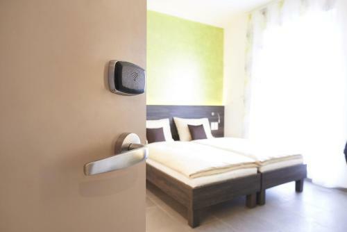 Eee Hotel