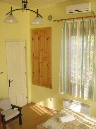 Hostal Chola Guest House