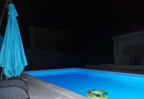 Apartments Star With Pool