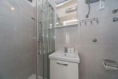 Apartments Tolic