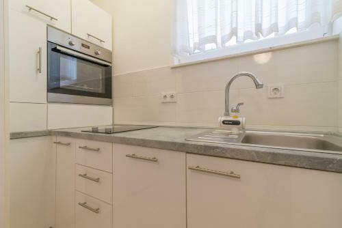 Apartments Tolic
