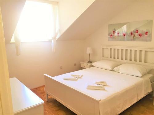 Apartments Mija