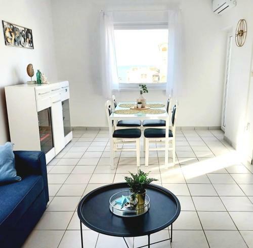 Mirela Modern Apartment Near The Beach, Novalja