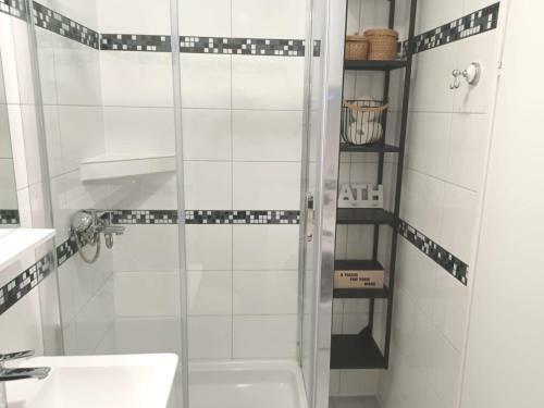 Mirela Modern Apartment Near The Beach, Novalja