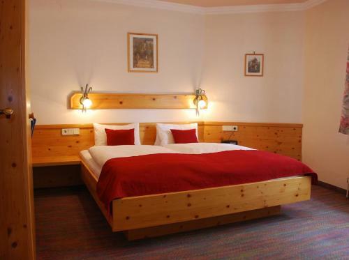 Dorf Hotel Gr�ner Baum