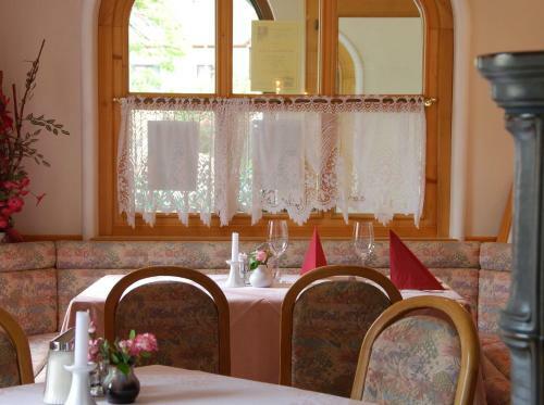 Dorf Hotel Gr�ner Baum