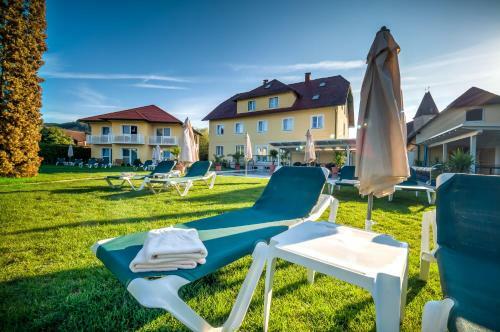 Dorf Hotel Gr�ner Baum