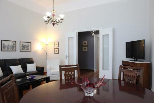 Apartamento Poplar Mansion