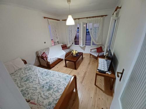 Athinas Vintage House