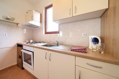 Rasopasno Apartment With Terrace And Private Parking