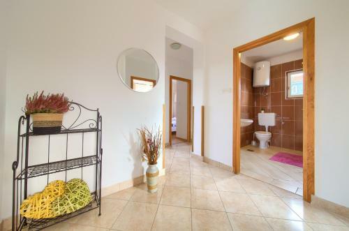 Rasopasno Apartment With Terrace And Private Parking