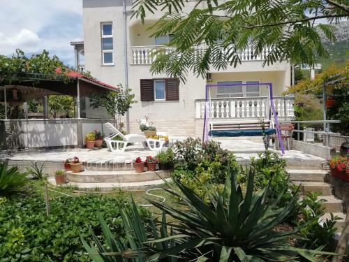 Apartamentos Lucija 2