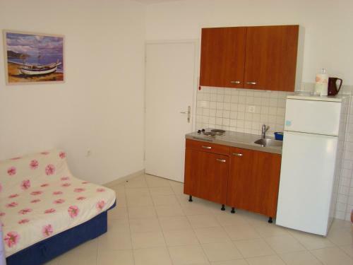 Hostal Apartments Ada