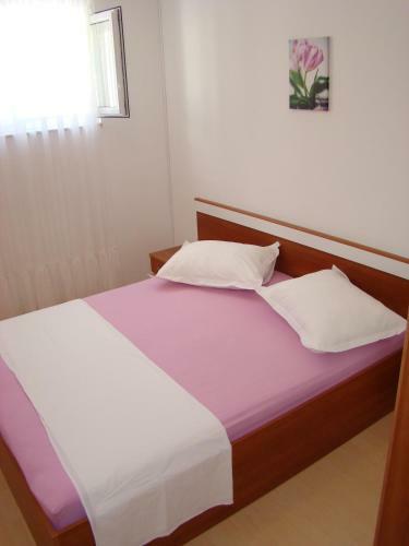 Hostal Apartments Ada