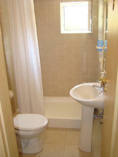 Hostal Apartments Ada