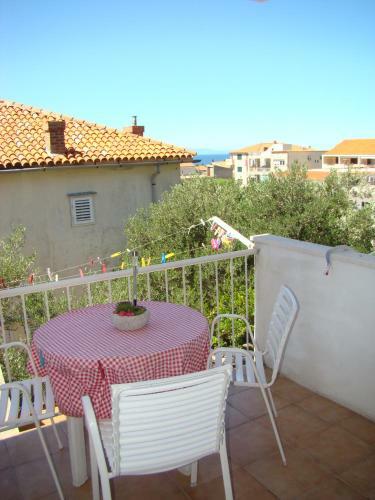 Hostal Apartments Ada