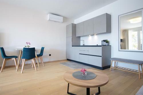 Val De Laco Studio Apartments
