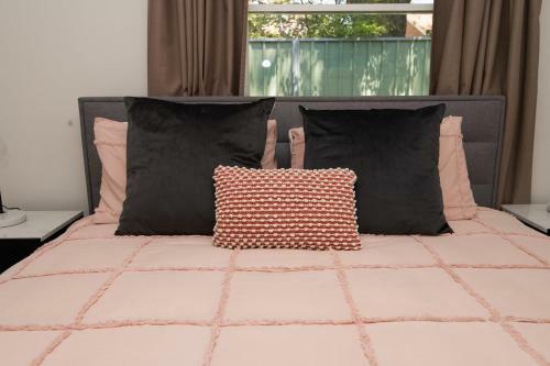 Villa 4 On March, Private & Cosy, Cbd, Free Wifi