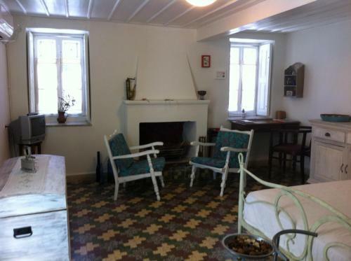 Artistic House In Limni Evias