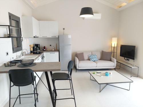 Alekos Beach Houses-elia Villas