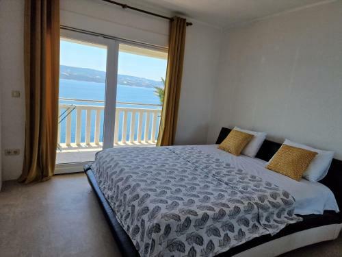 Luxury Panorama Villa, For 21 Person In Omis