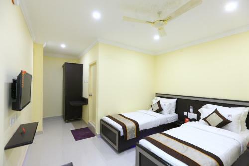 Hotel Saibala Deluxe - Near Airport