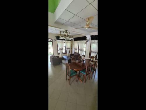 Hostal Room In Bb - The Green Villa Tea Plantations