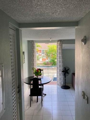 Apartamento Lovely Condo W/ Beach Access - Sleeps 5 Guests
