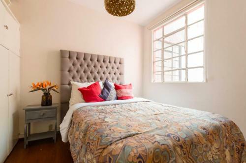 Rustic Chic House, Steps Away From Reforma