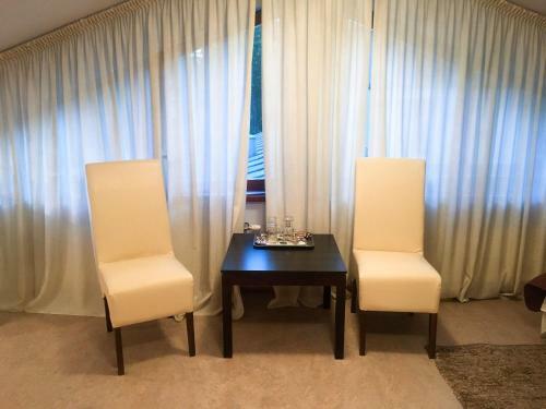Hostal Room In Bb - Valensija - Suite For Two With Balcony 1