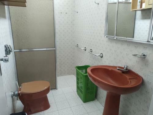 Casa �tima E Localiza��o Excelente Em Aparecida-sp