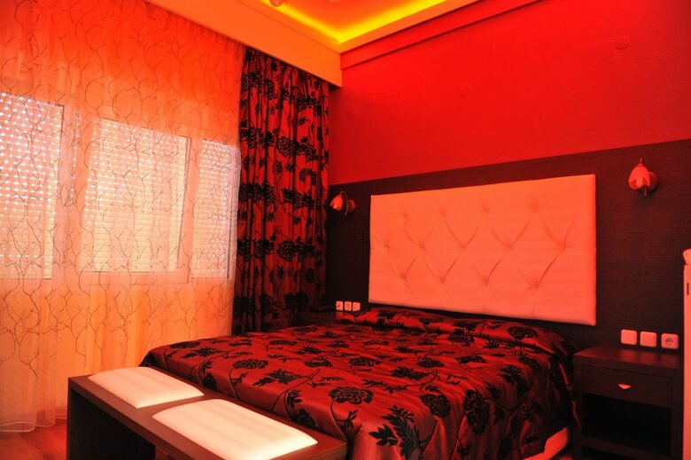 Emporiko Hotel