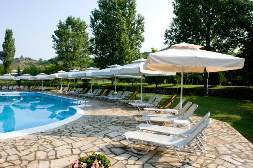 Agriani Hotel