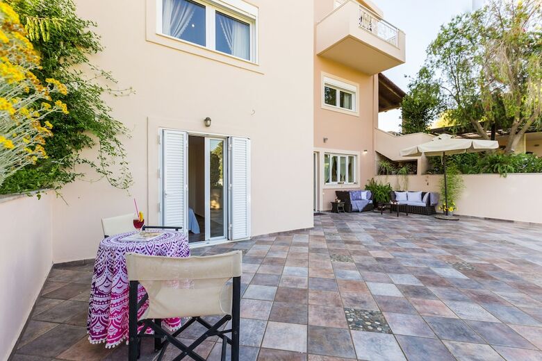 Villa Aurora