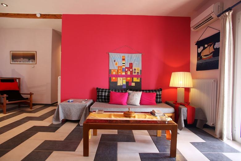 Hostal Studio Maistros
